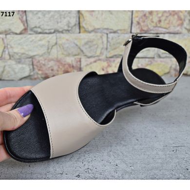Босоніжки жіночі шкіряні Sali Україна, Бежеві сандалії на низькій підошві з відкритим носком 36